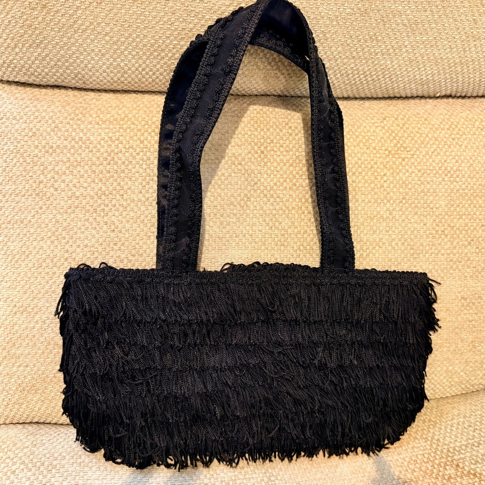 Elegant Black Fringe Shoulder Bag